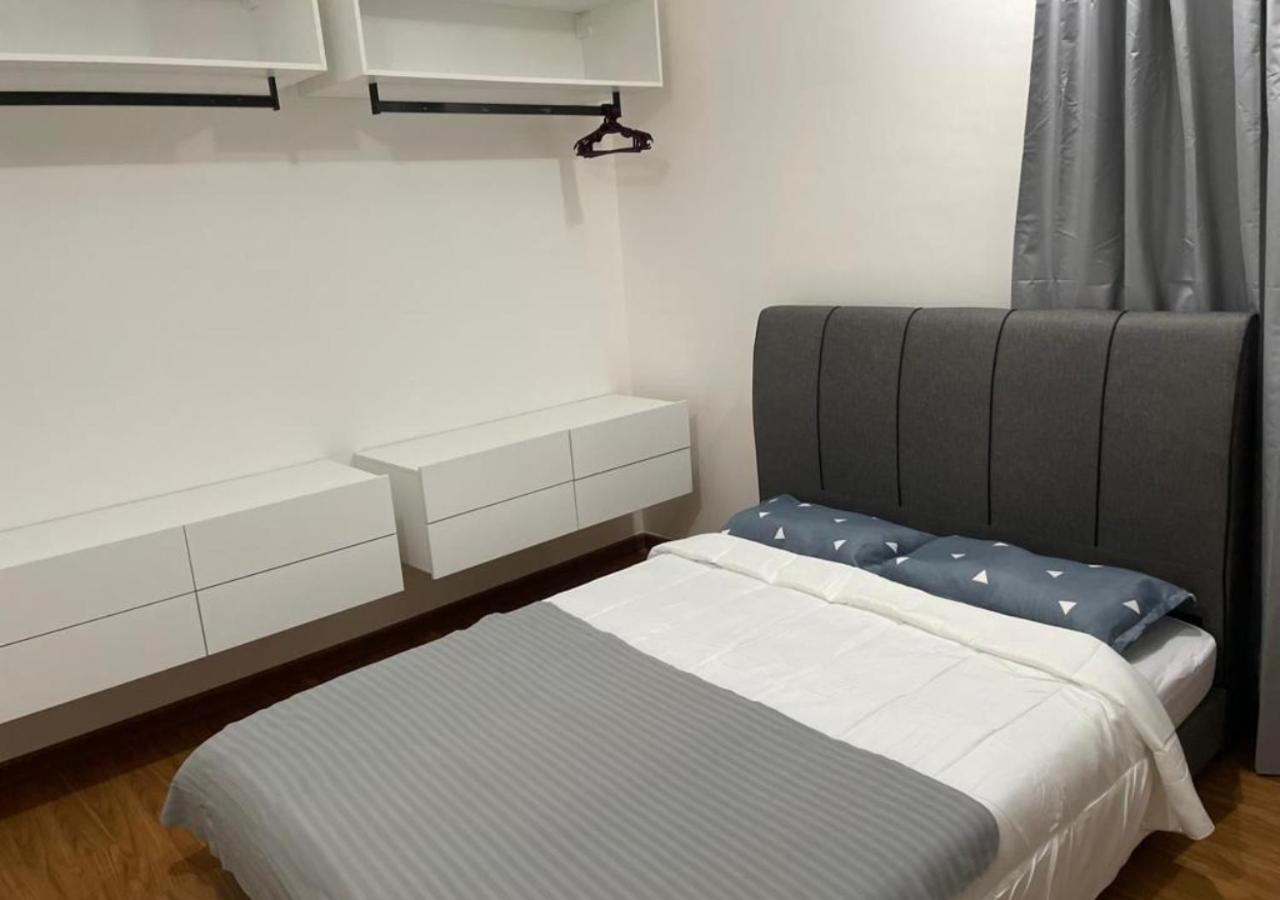 Beacon Executive Suites George Town Bagian luar foto